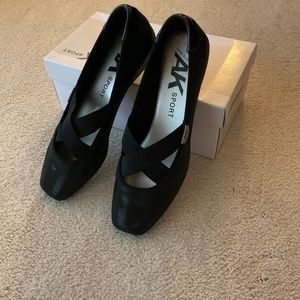 Anne Klein Sport black ballet flats size 9